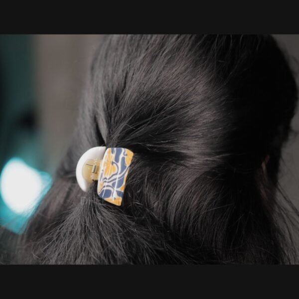Claw clips